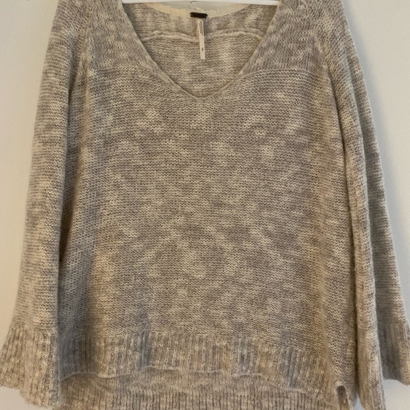 FREE PEOPLE gossamer alpaca bell sleeve sweater Small - Picture 4 of 6